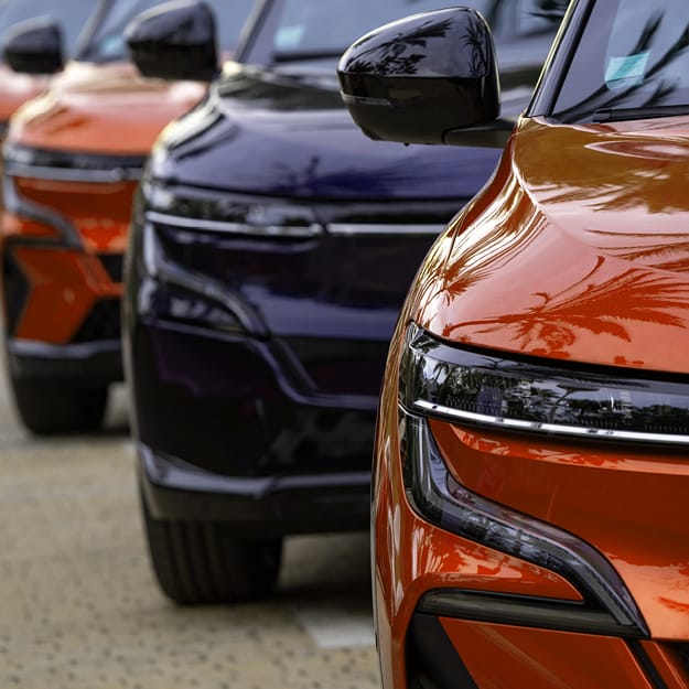 Autos Lila orange 300x300.jpg